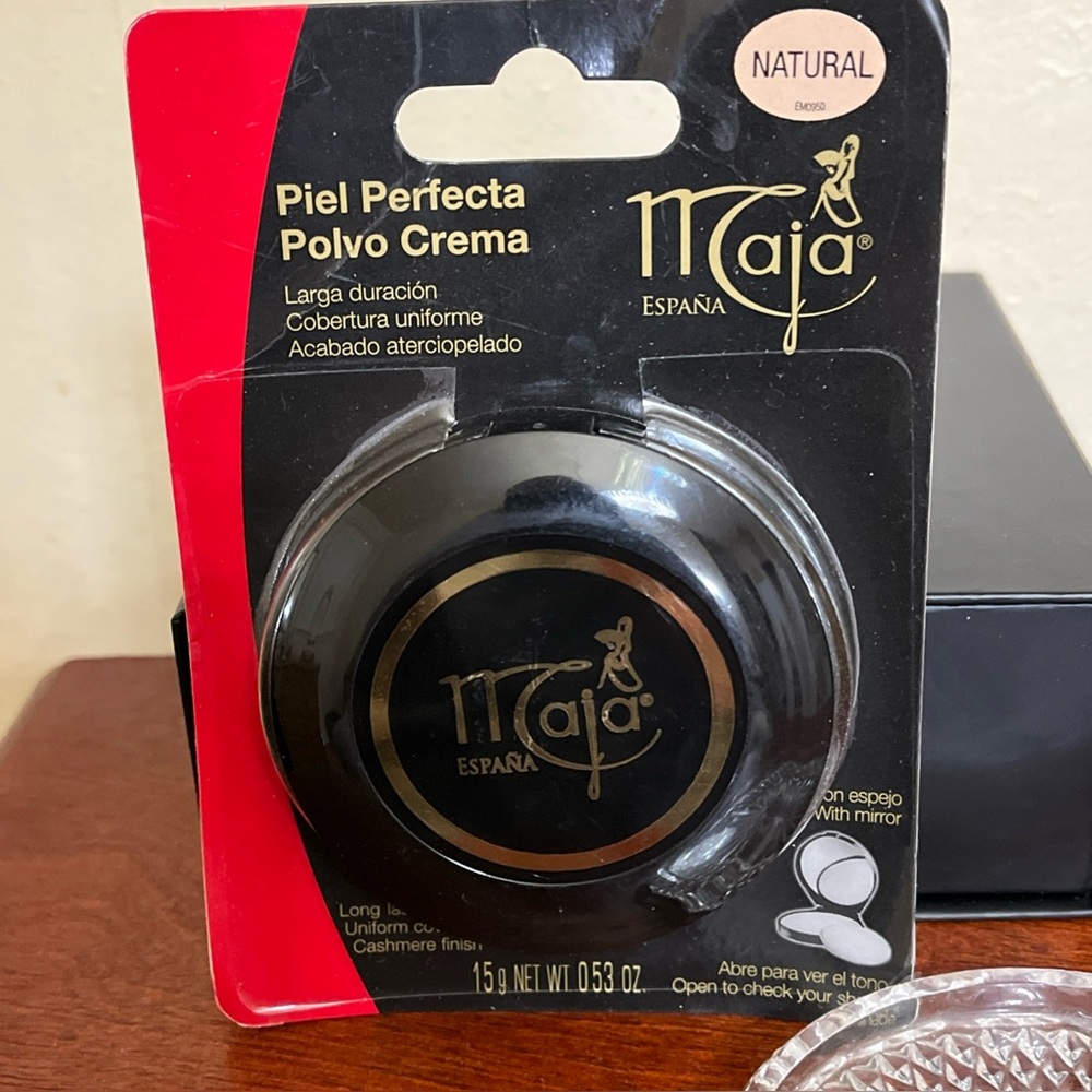 Maja Cream powder polvo crema shade natural
